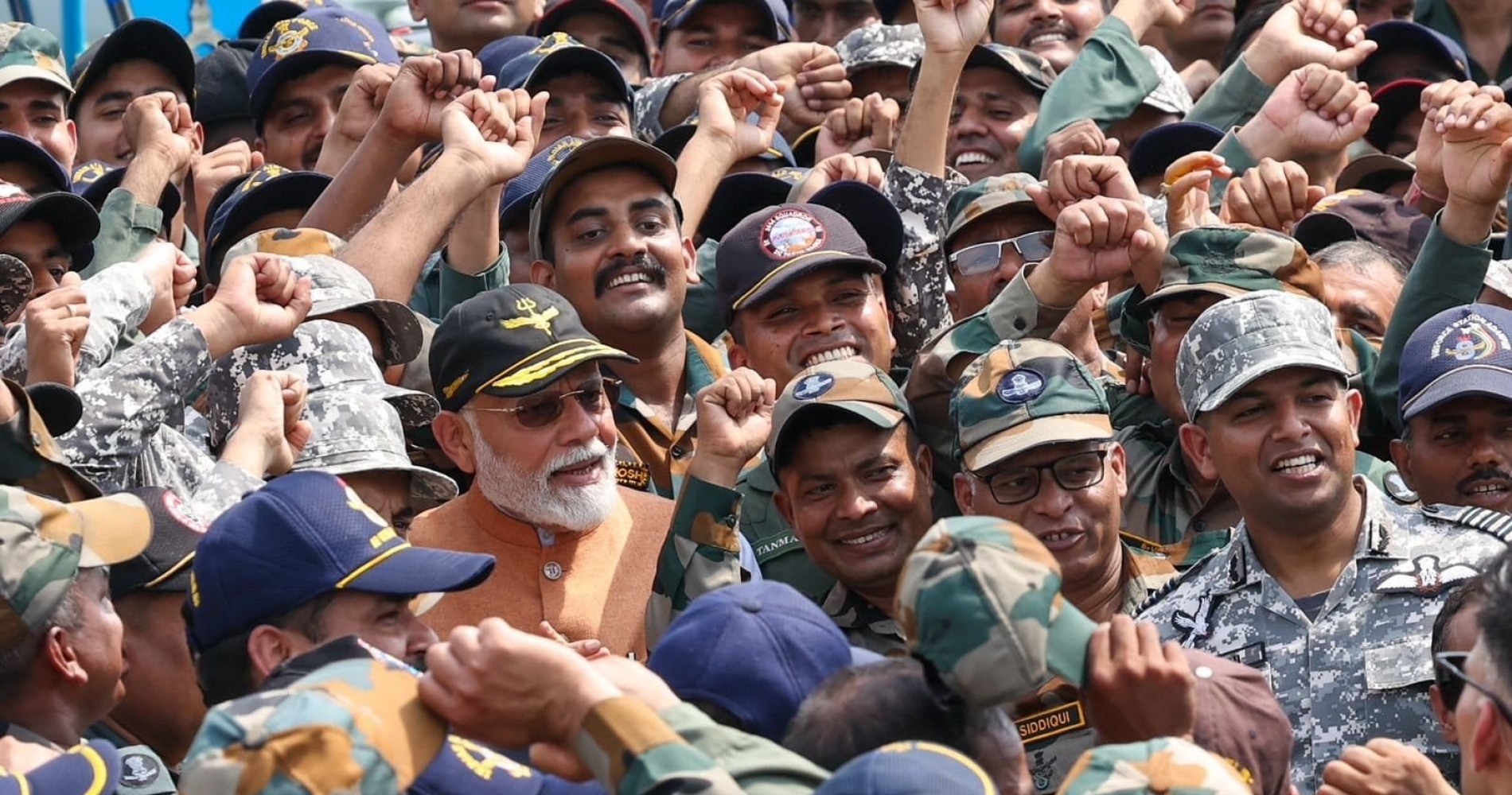 PM meet indian army 